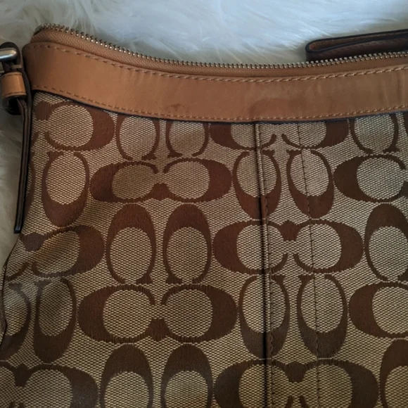 COACH Monogram Logo Handbag Purse 👜 - Picture 10 of 10